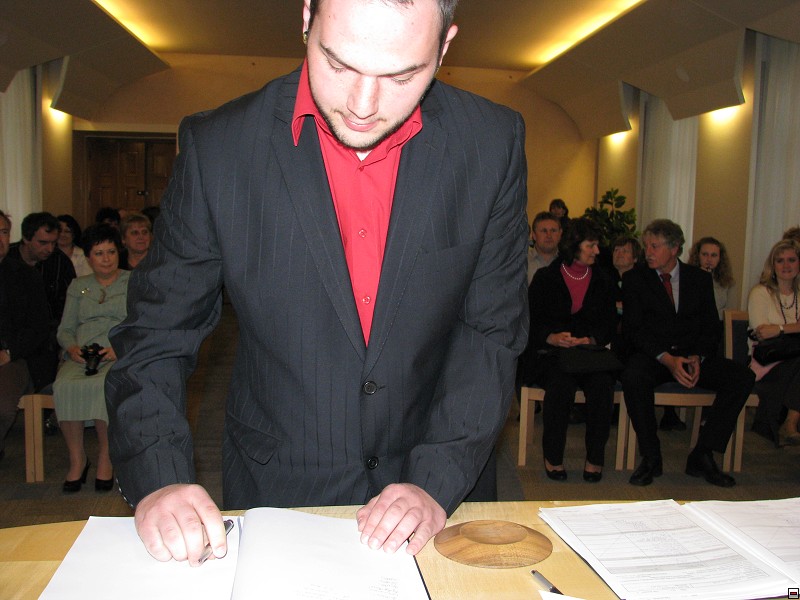img00170.jpg