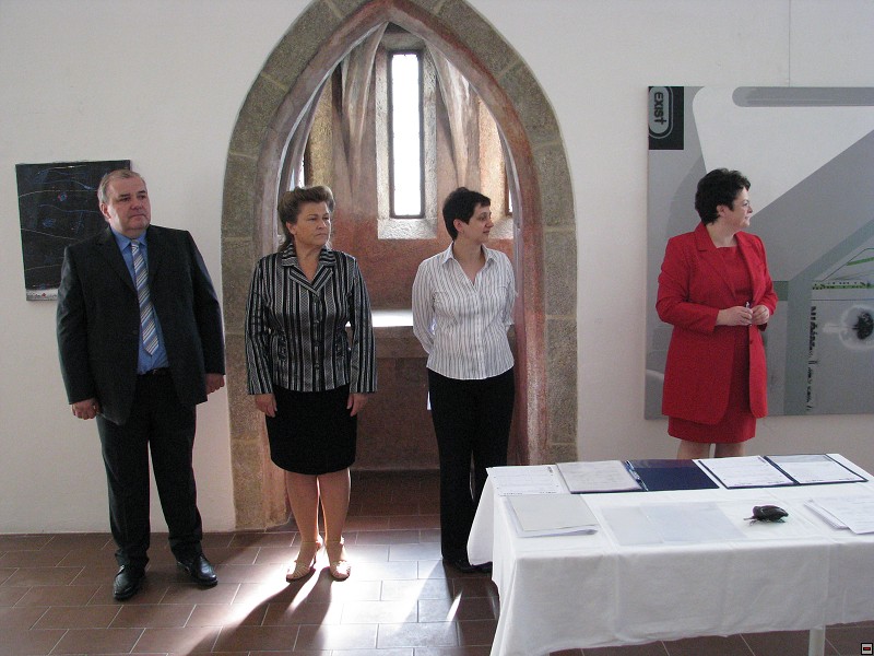 img00002.jpg