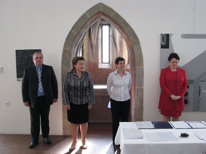 img00006.jpg