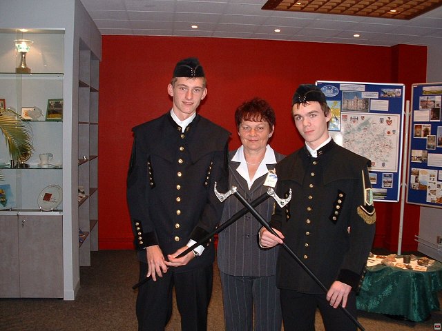 img00002.jpg