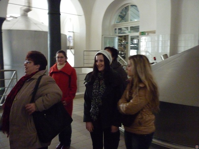 img00006.jpg